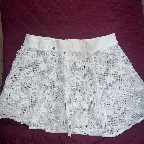 For Love & Lemons White Floral Lace SKIRT AND Puff Sleeve CROP TOP SET - Picture 6 of 10